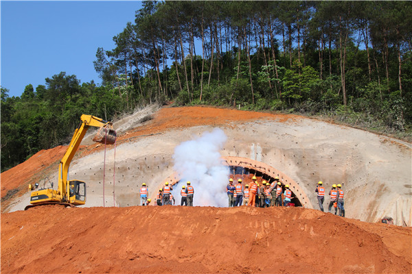 K8官网 - 天生赢家·一触即发