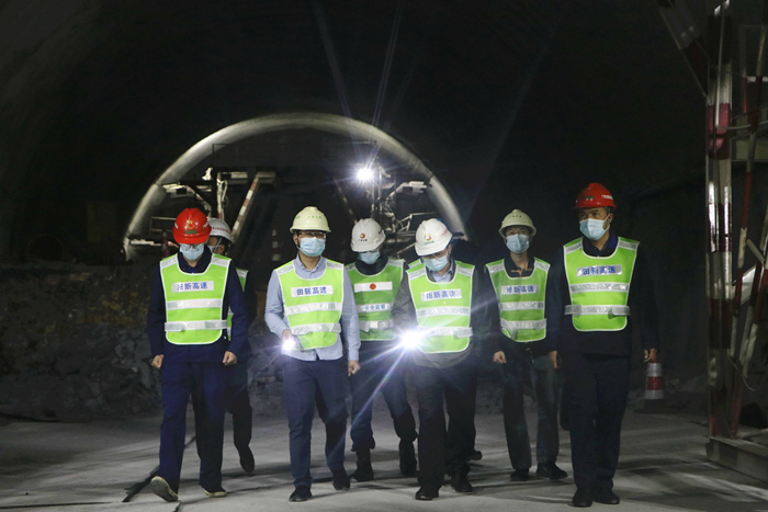 K8官网 - 天生赢家·一触即发