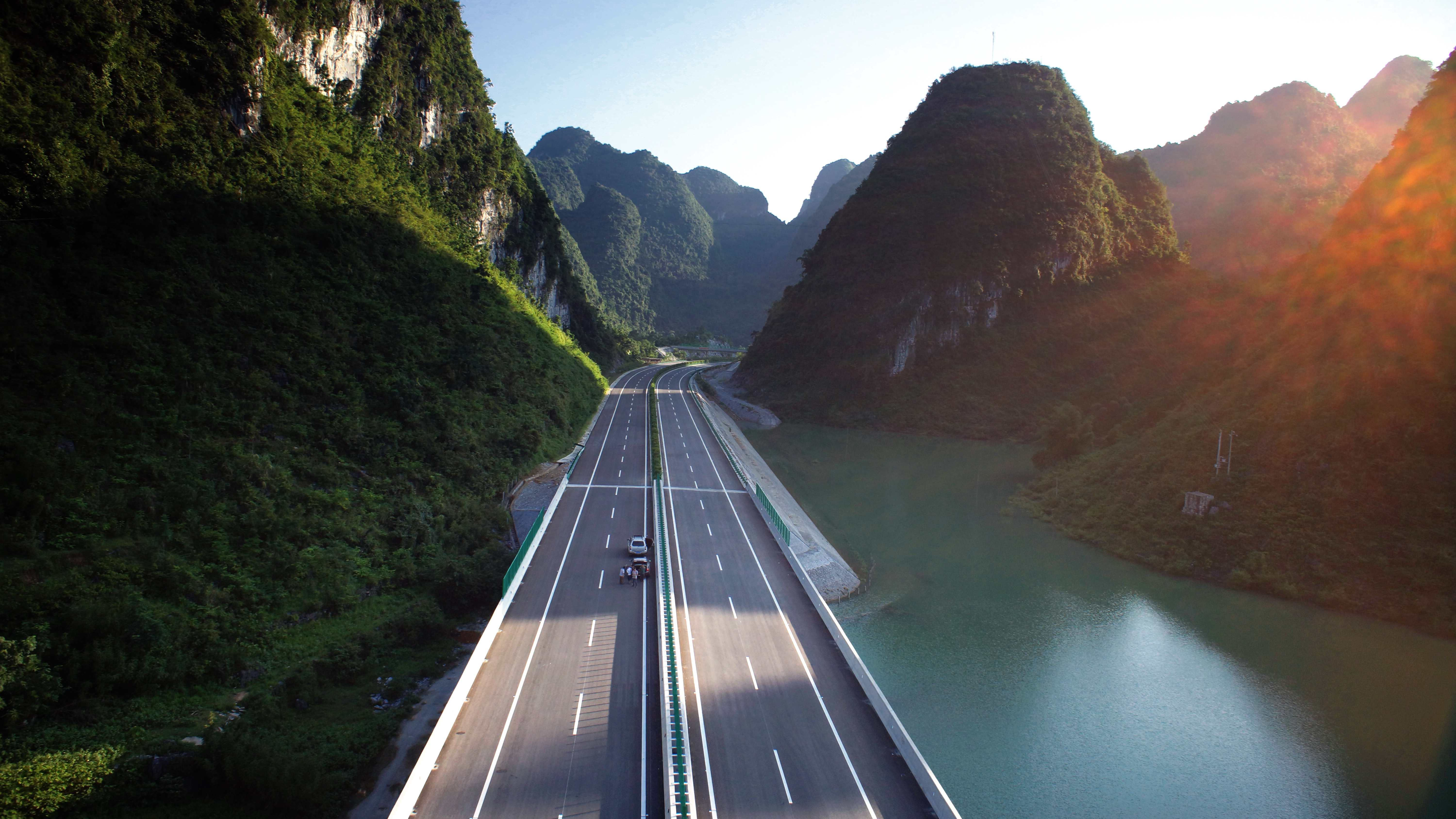 K8官网 - 天生赢家·一触即发