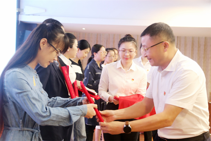 K8官网 - 天生赢家·一触即发